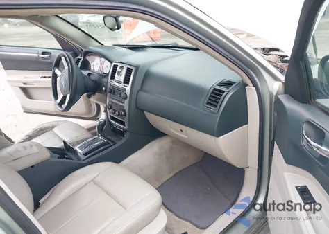 2005 Chrysler 300 Touring z USA, uszkodzony, nr VIN 2C3JA53G65H650952